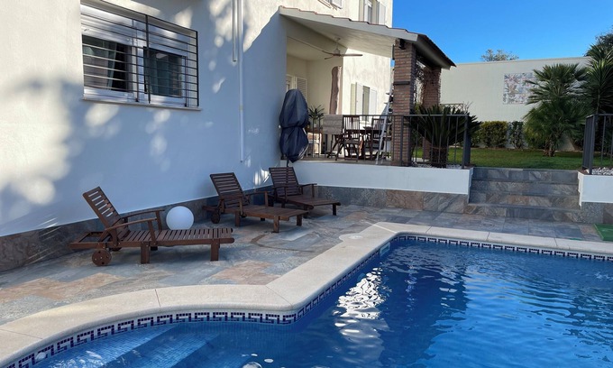Espartinas House | andalusian family home