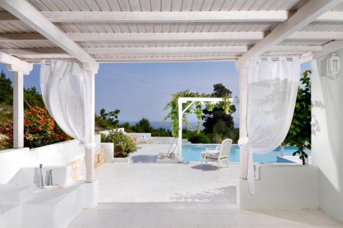 Votsi Villa | Anemolia Villas with private pools near the most beautiful beaches of Alonissos