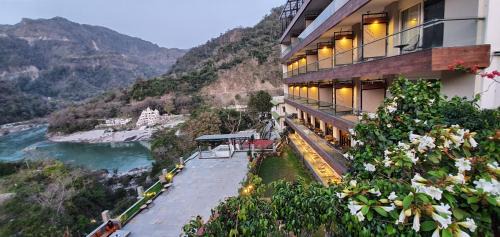 Tapovan Hotel | Antalya By Divine Ganga Cottage