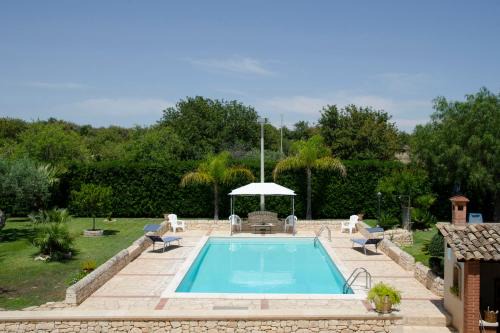 Rosolini Apartment | Antica Dimora Arancio Val Di Noto 10 minuti dal mare Free Parking