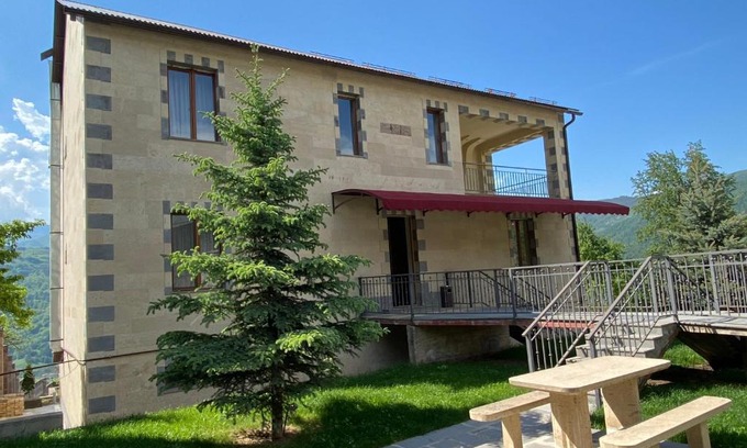 Dilijan Apartment | Anuki-Tanuki