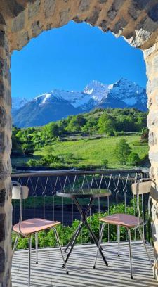 Porossan Apartment | Aosta Stunning Panoramic Views From Modern Two Bedroom Apartment