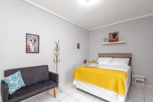 Tupi Apartment | Apê na Tupi com Ar Condicionado nos Quartos e Sala, Garagem e a 100m da praia