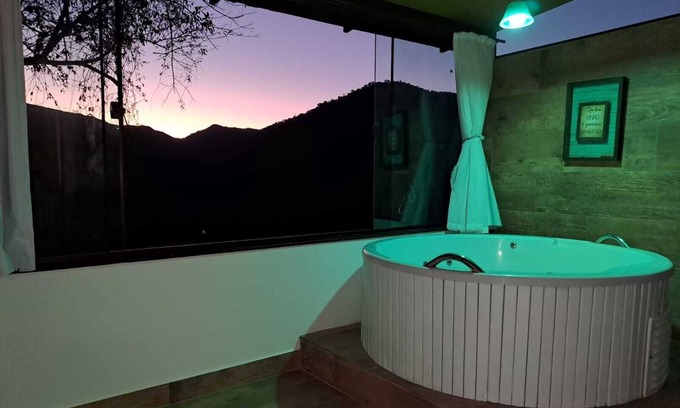 Teresopolis Cottage | Apto. Panorâmico Master em Teresópolis,hidromassagem, Dentro do Parque Florestal