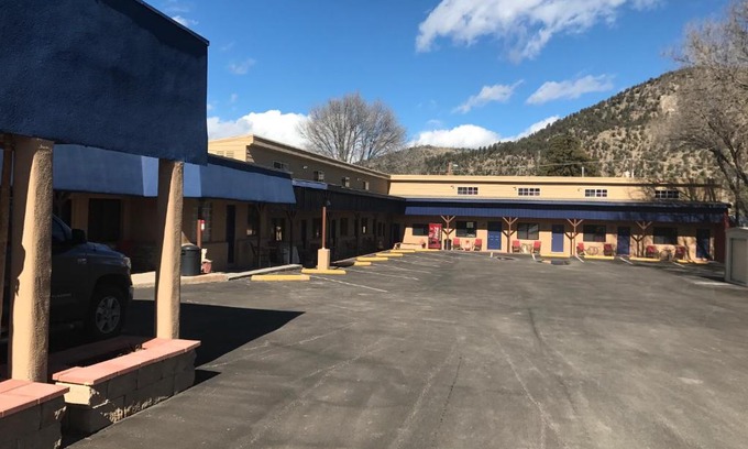 Ruidoso Hotel | Apache Motel