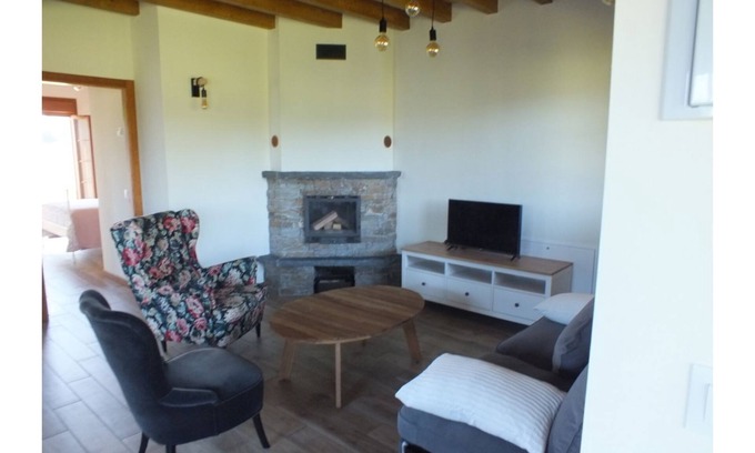 Canedo Apartment | Apart. Family with private garden pets allowed, 4 keys