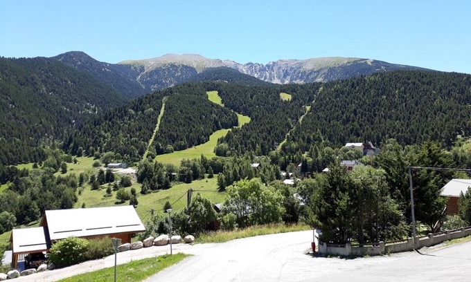Saint-Pierre-dels-Forcats Apartment | Apartment 30m2 Foot of the slopes