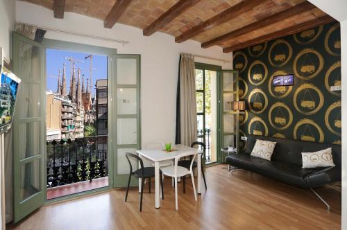 La Sagrada Familia Apartment | Apart-Suites Hostemplo