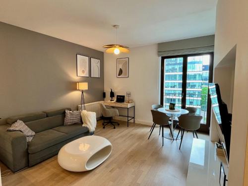 Muranow Apartment | Apartament NiePokorny