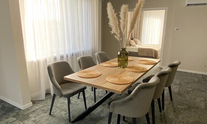 Katowice Bed & Breakfast | Apartament Senator 115m2