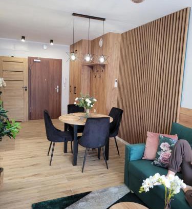 Szklarska Poreba Apartment | Apartament z basenem i jacuzzi KARMELOWY NA DOLNEJ Green Park Resort A13, ul DOLNA 7A