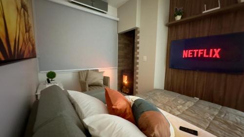 Planalto Apartment | Apartamento à 10 min Centro para 06 Pessoas com Lareira, Ar condicionado e Wi-Fi Veloz