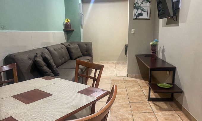 San Pedro Sula Apartment | Apartamento 1 Hab, 2 Camas, Cocina, Sala y Parqueo