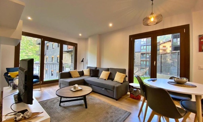 Encamp Apartment | Apartamento en Encamp, Anyó 2. Hasta 6 personas