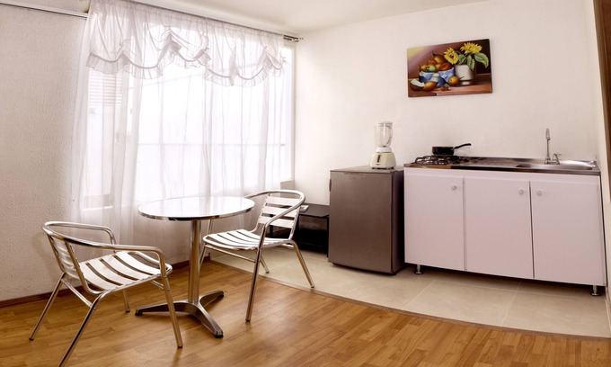 Barrios Unidos Apartment | Apartamentos Los Alcázares