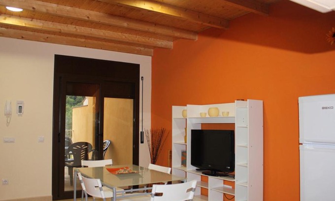 Sant Jaume de Llierca Apartment | Apartaments del Llierca