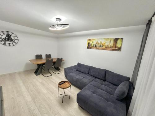 Ploiesti Apartment | Apartamentul Castanilor