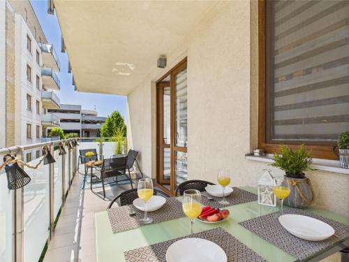 Radom Apartment | ApartamentySnu, Słoneczny Glam z parkingiem, Centrum