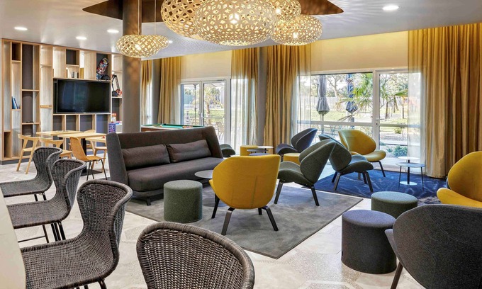 Plescop Apartment | Aparthotel Adagio & Spa Vannes