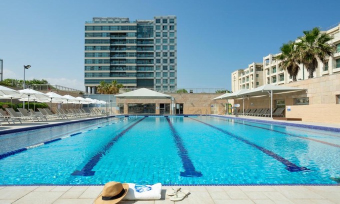 Herzliya Pituach Apartment | ApartHotel Okeanos on the Beach