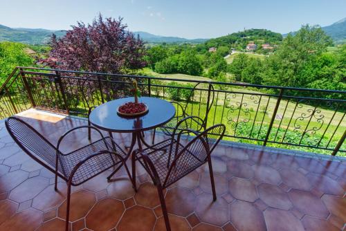Ajdovscina Apartment | Apartma Kapitanovše