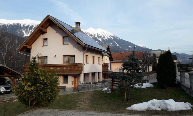Jesenice Apartment | apartma Marjetica