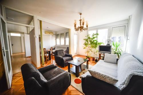 Pirot Apartment | Apartman Centar Lux