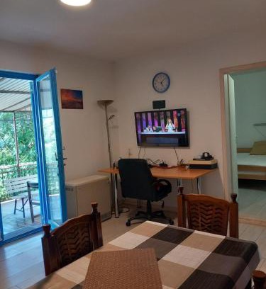 Trebesinj Apartment | Apartman Dadi