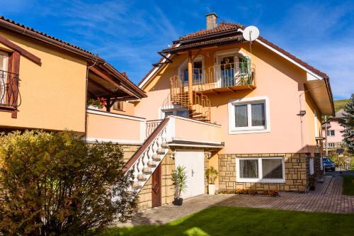 Nizny Sliac House | Apartman Elegant