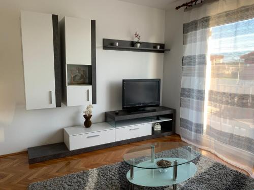 Sesvete Apartment | Apartman MADAPE