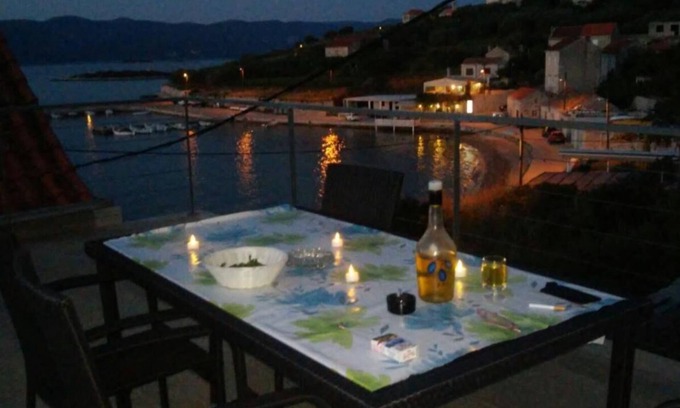 Lumbarda Apartment | Apartmani Loredana - One-bedroom Apartment With Sea View