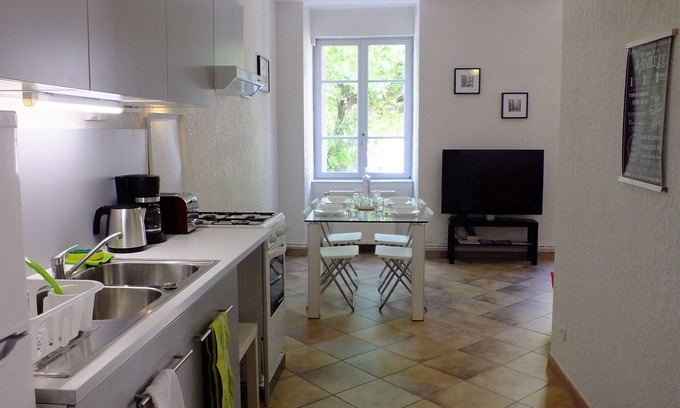 Saint-Jean-du-Bruel Apartment | Apartment 1 coquet