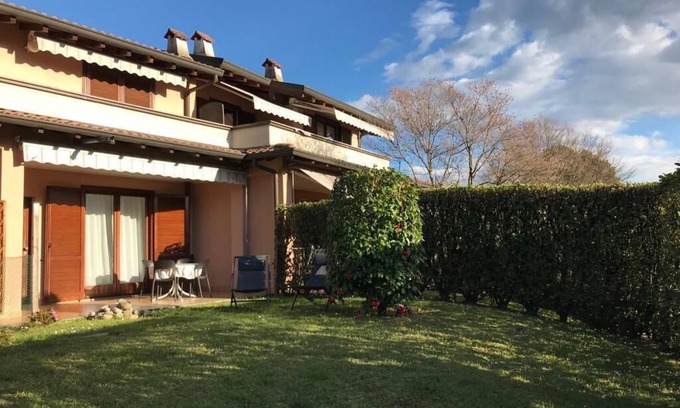 Besozzo Apartment | Apartment 10 minutes walk from the beach