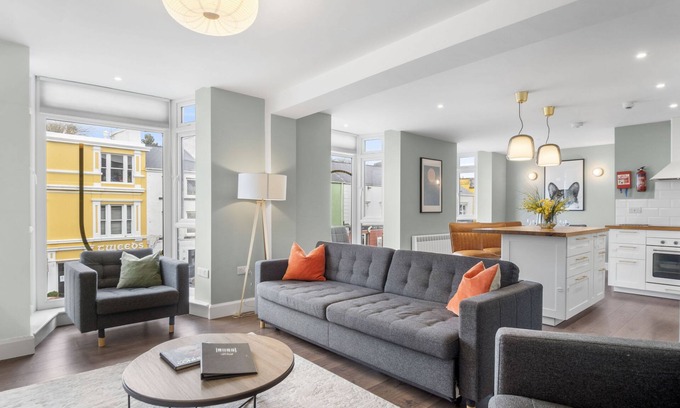 Clifden Cottage | Apartment 295 - Clifden - sleeps 5 guests in 2 bedrooms