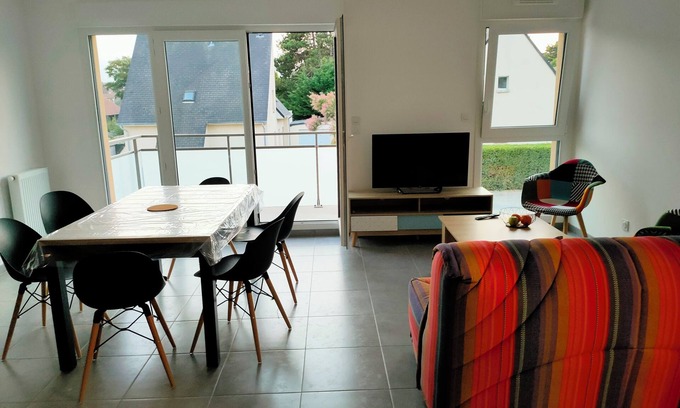Langrune-sur-Mer Apartment | Apartment 50 m from the sea, ideal for families