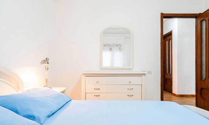 Province of Cagliari Apartment | Apartment 'A 10 Minuti Dal Mare' with Shared Terrace, Wi-Fi and Air Conditioning