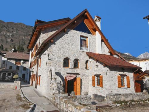 Barcis Apartment | Apartment Albergo Diffuso - Cjasa Ustin-5 by Interhome