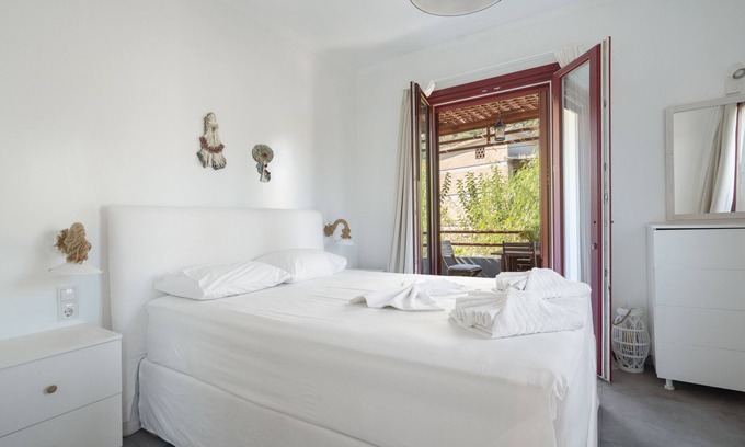 Vathy Apartment | Apartment 'Aletri and Orgoma' with Sea View, Wi-Fi and Air Conditioning