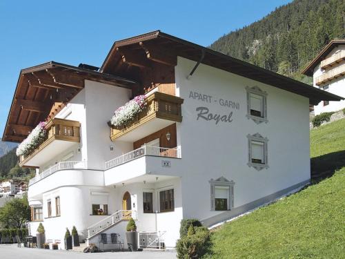Kappl Apartment | Apartment Apart Garni Royal-2 by Interhome