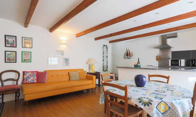 Paimpol Apartment | Apartment 'Appartement Pasteur Etage' with Wi-Fi