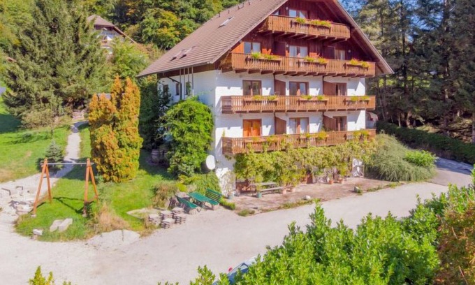 Unterach am Attersee Apartment | Apartment Sterngut in Unterach am Attersee - 4 persons, 1 bedrooms