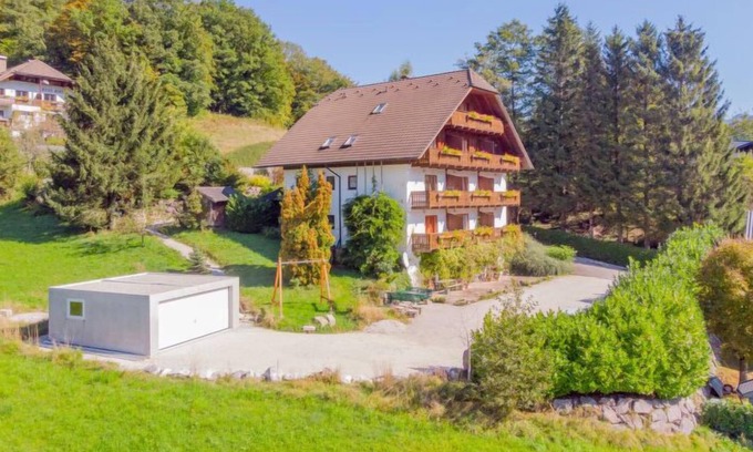 Unterach am Attersee Apartment | Apartment Sterngut in Unterach am Attersee - 5 persons, 1 bedrooms