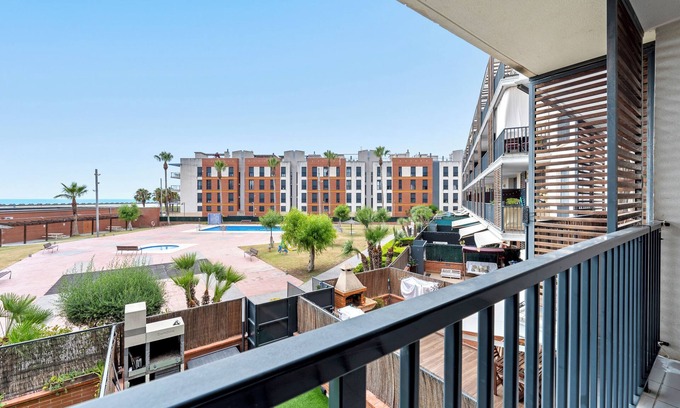 Cubelles Apartment | Apartment 'Ática Blue Sea' with Sea View, Wi-Fi and Air Conditioning