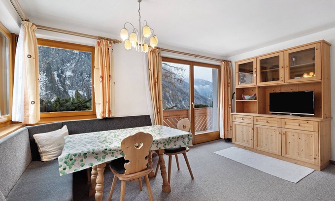 Val di Vizze Apartment | Apartment 'Bartlhof Refugium/Ritiro Felsenruh' with Mountain View, Private Terrace and Wi-Fi