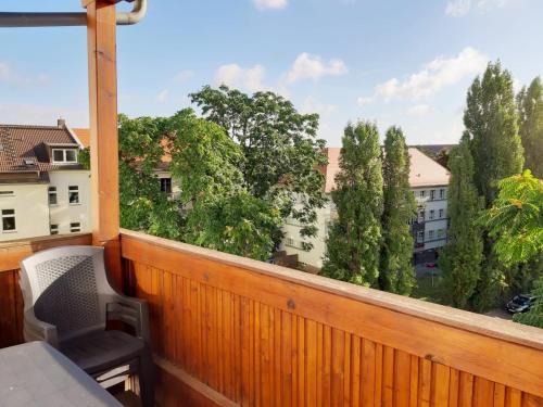 Nordost Apartment | Apartment business and tourism BMW Messe with balcony