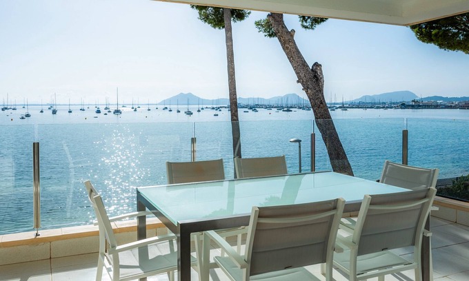 Puerto de Pollensa Apartment | Apartment Catalina 2B tres dormitorios by the Beach with Terrace & Wi-Fi