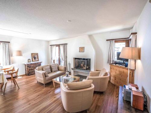 Celerina-Schlarigna Apartment | Apartment Chesa Mulin by Interhome