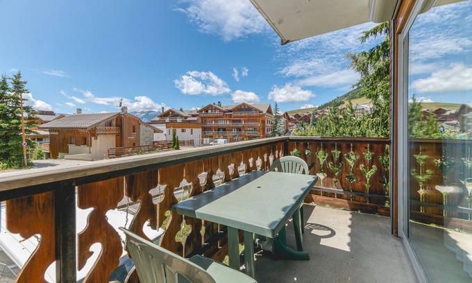 Jeux Apartment | Apartment 'Crocus 3 45m2' with Balcony and Wi-Fi