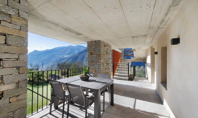 Pont-Saint-Martin Apartment | Apartment 'Da Primo - Alloggi Vacanze P1' with Mountain View, Wi-Fi and Air Conditioning