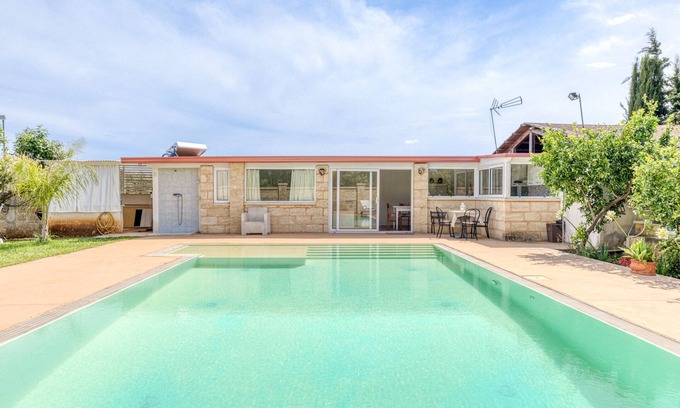 Taurisano Apartment | Apartment 'Dependance Con Piscina' with Private Pool, Wi-Fi and Air Conditioning